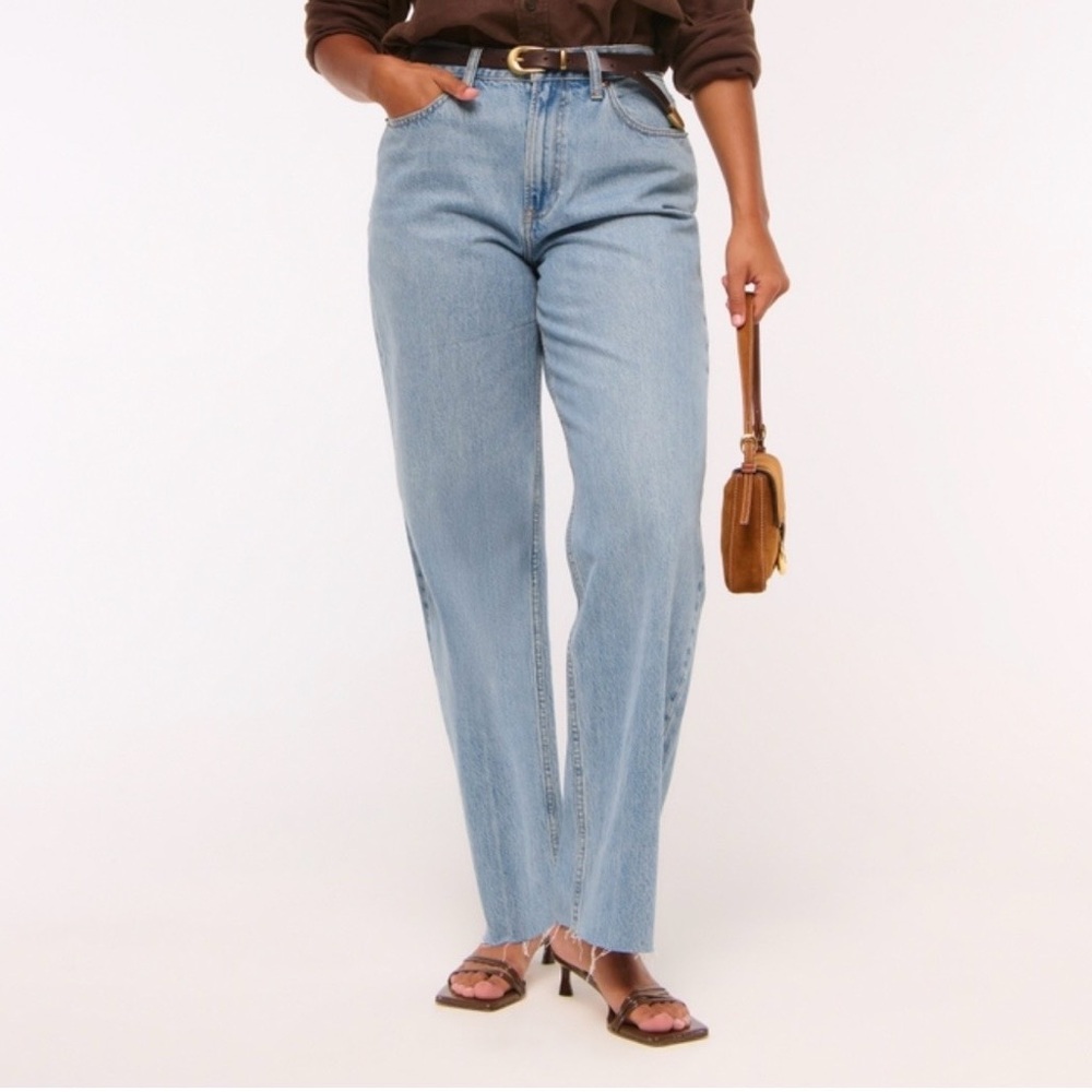 Abercrombie curve love high rise loose jean 27 short